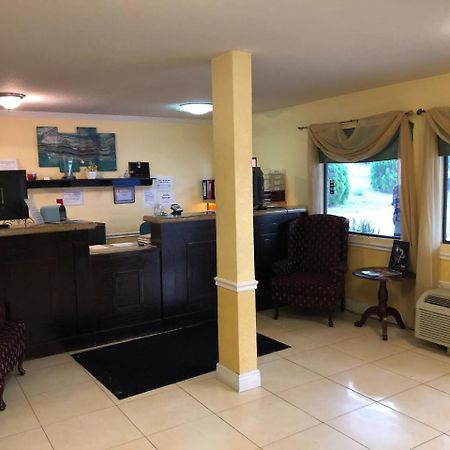 Executive Garden Titusville Hotel Екстер'єр фото