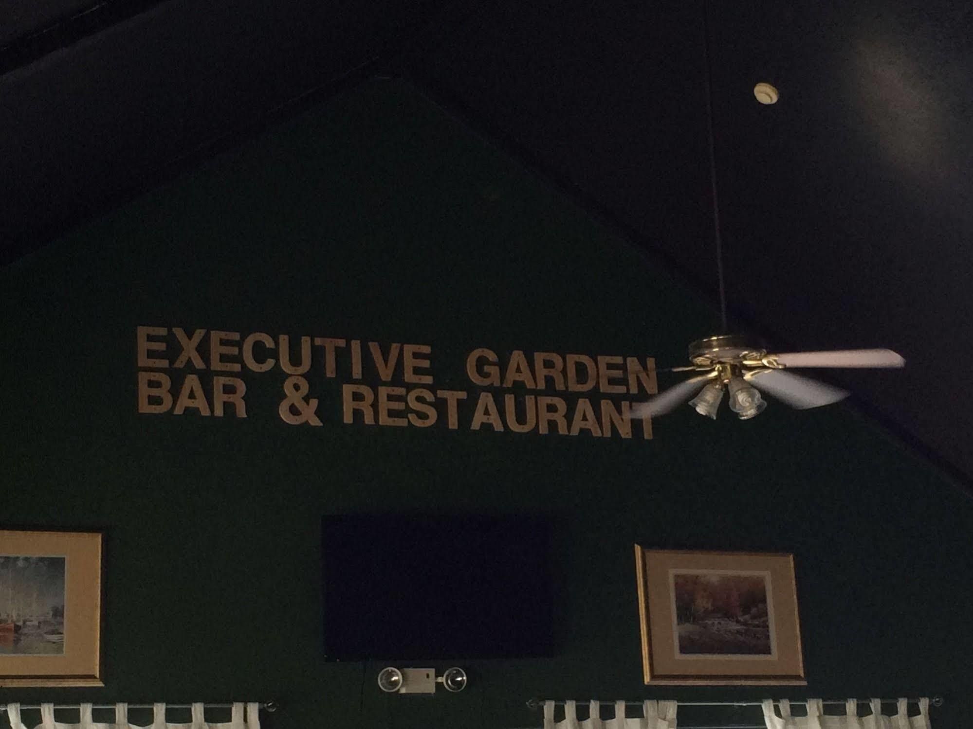 Executive Garden Titusville Hotel Екстер'єр фото