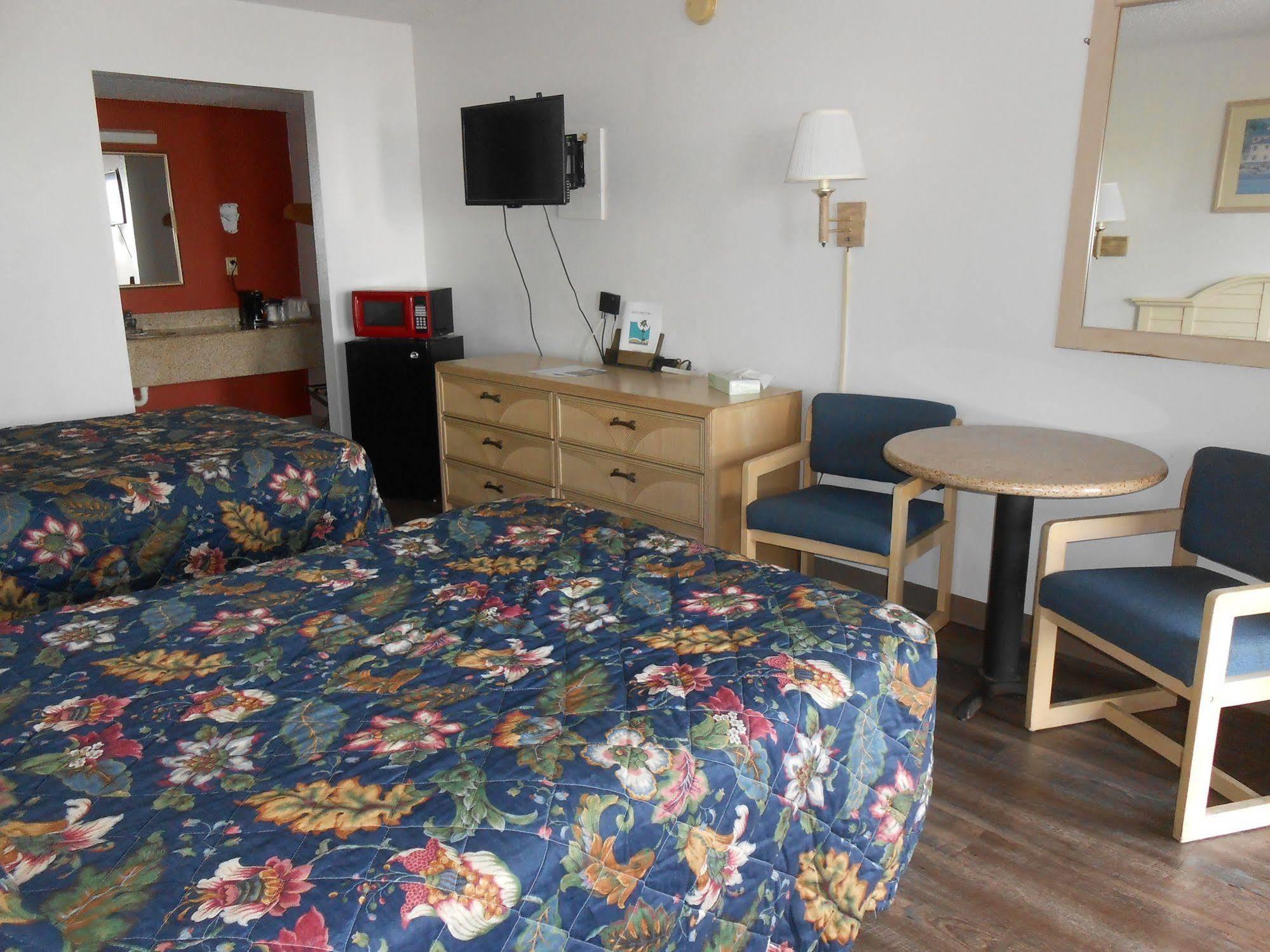Executive Garden Titusville Hotel Екстер'єр фото