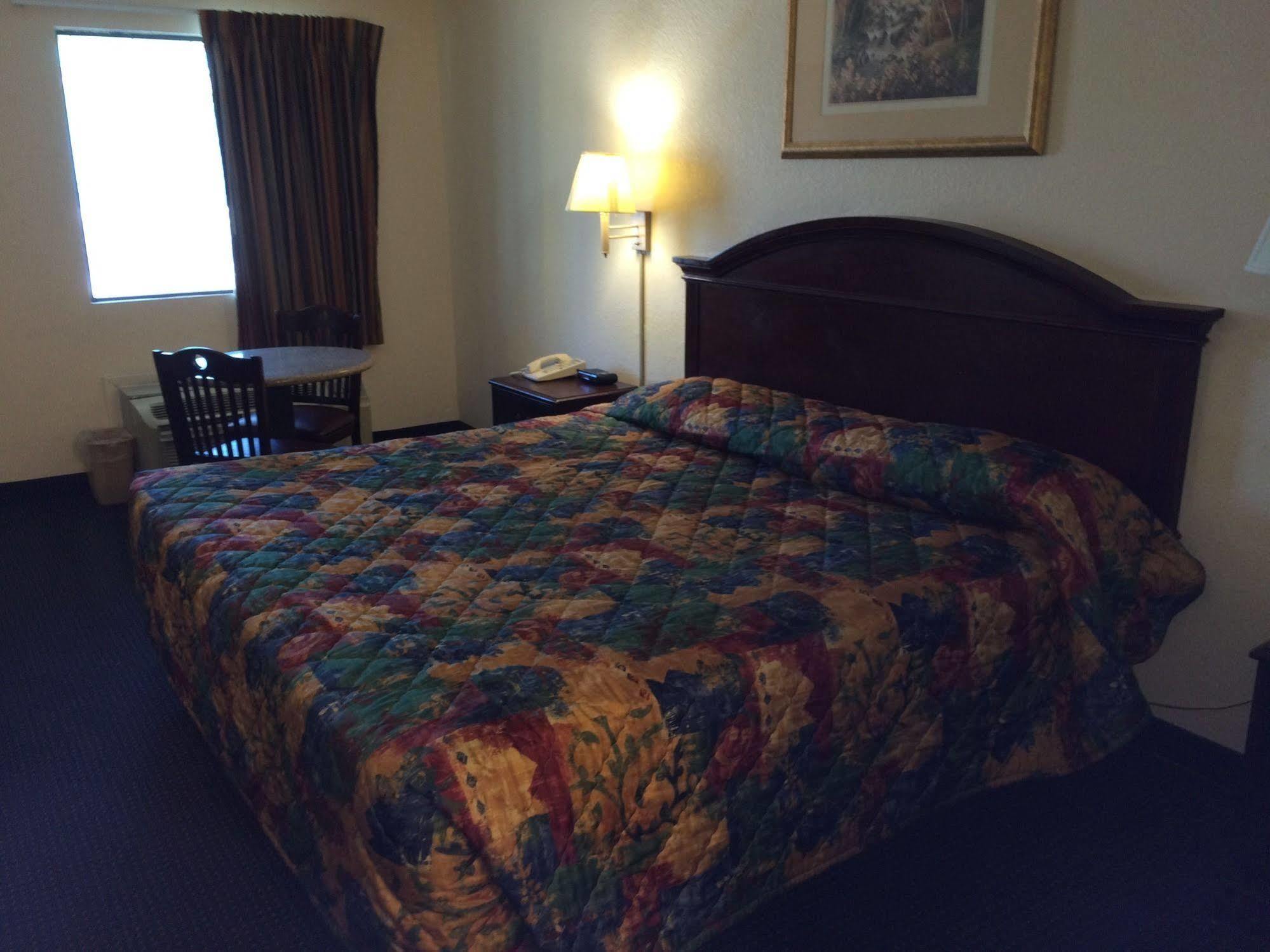 Executive Garden Titusville Hotel Екстер'єр фото