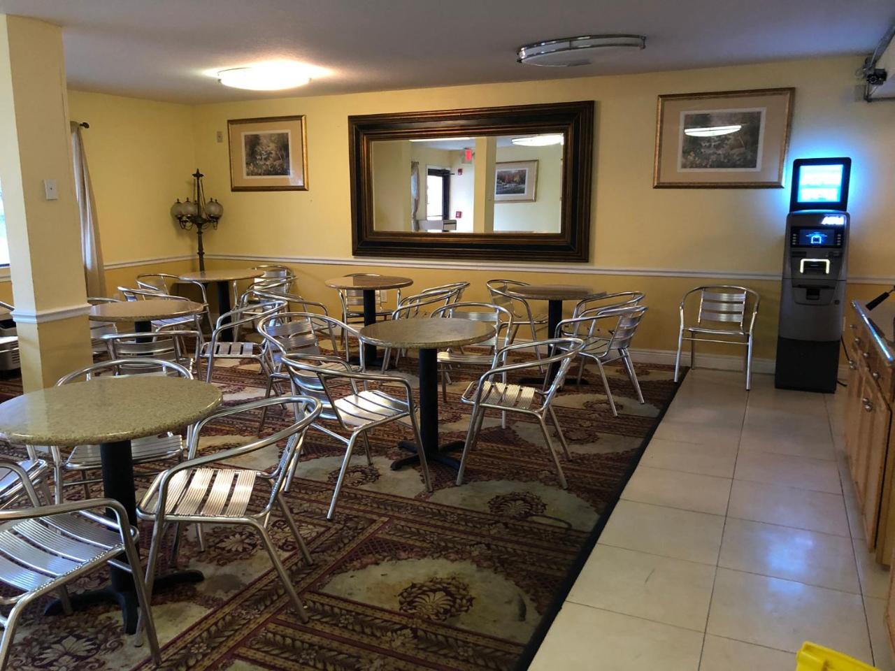 Executive Garden Titusville Hotel Екстер'єр фото