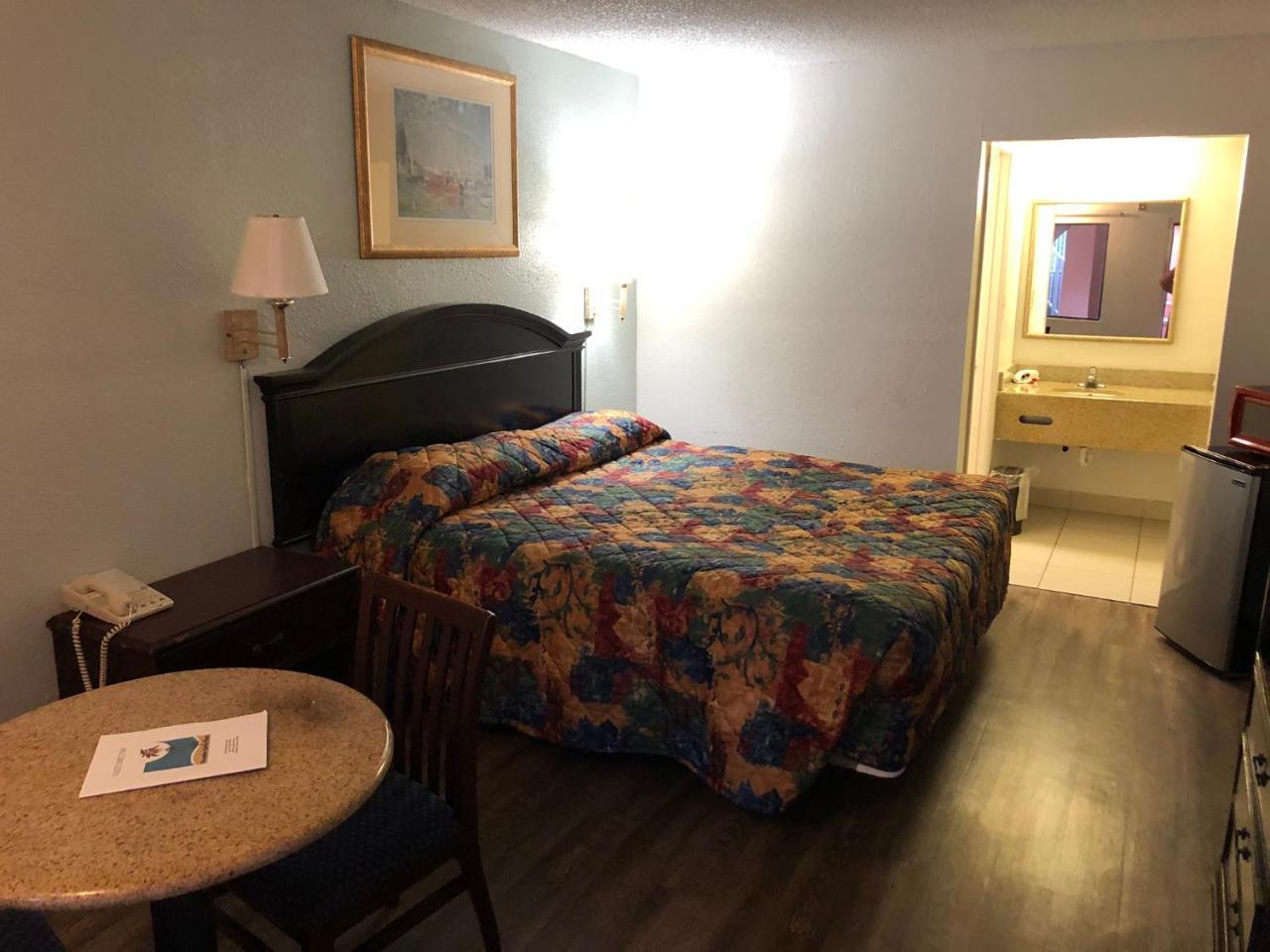 Executive Garden Titusville Hotel Екстер'єр фото