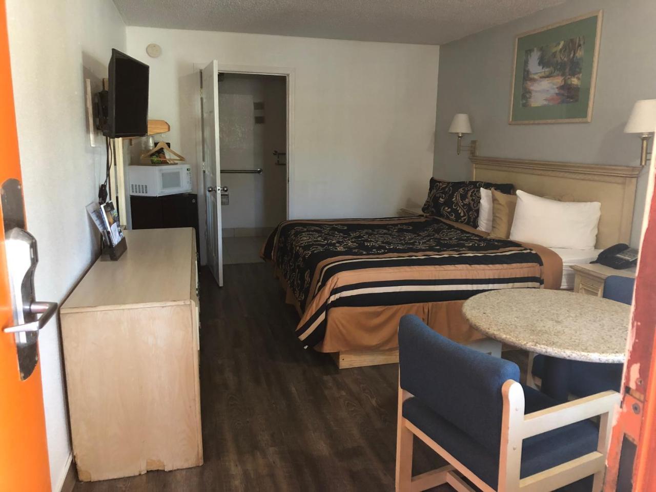 Executive Garden Titusville Hotel Екстер'єр фото