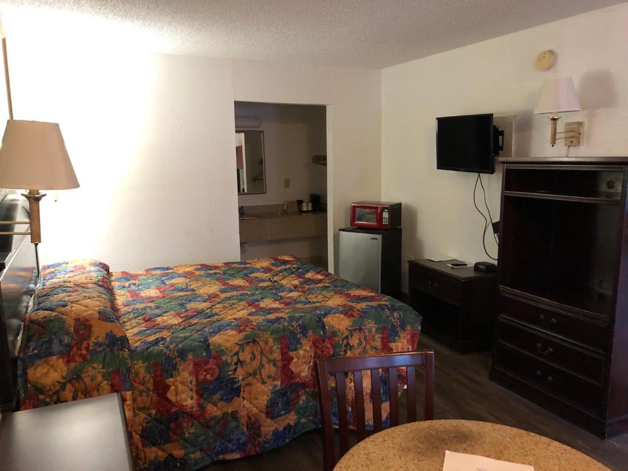 Executive Garden Titusville Hotel Екстер'єр фото