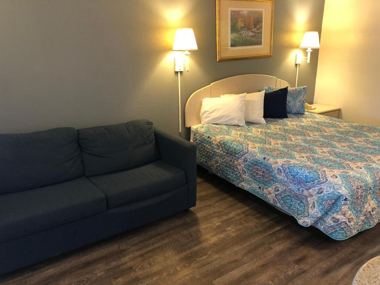 Executive Garden Titusville Hotel Екстер'єр фото