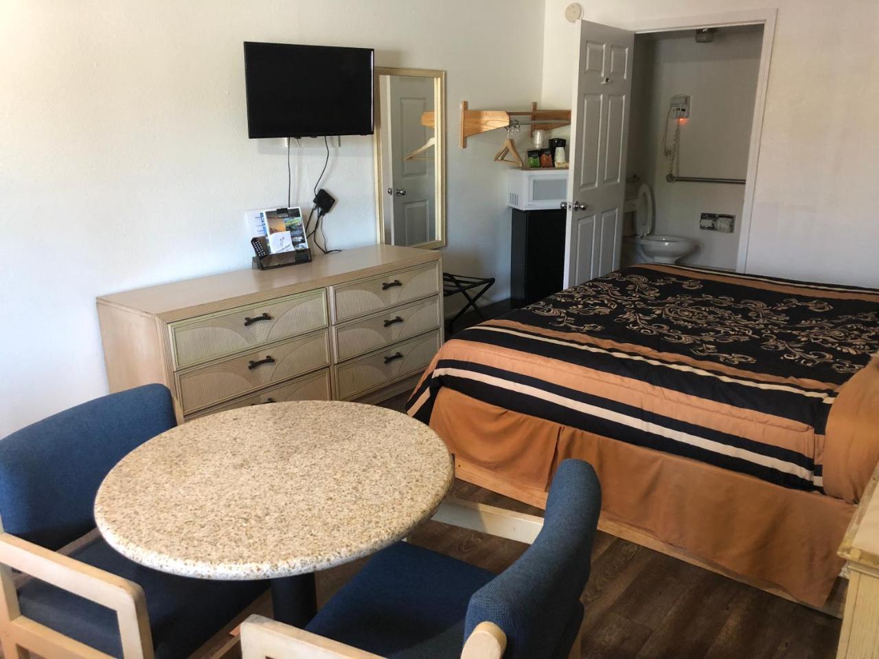Executive Garden Titusville Hotel Екстер'єр фото
