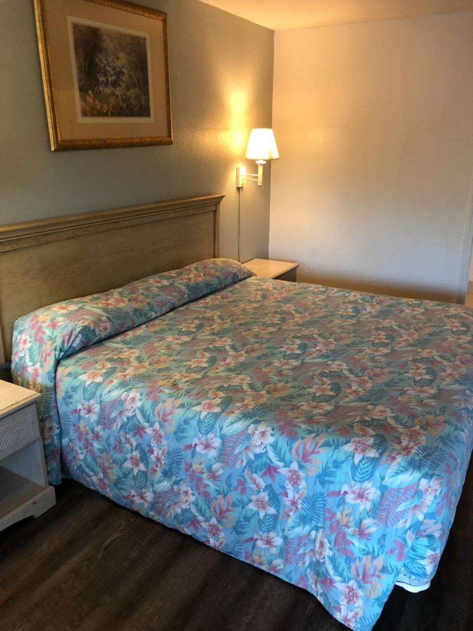 Executive Garden Titusville Hotel Екстер'єр фото